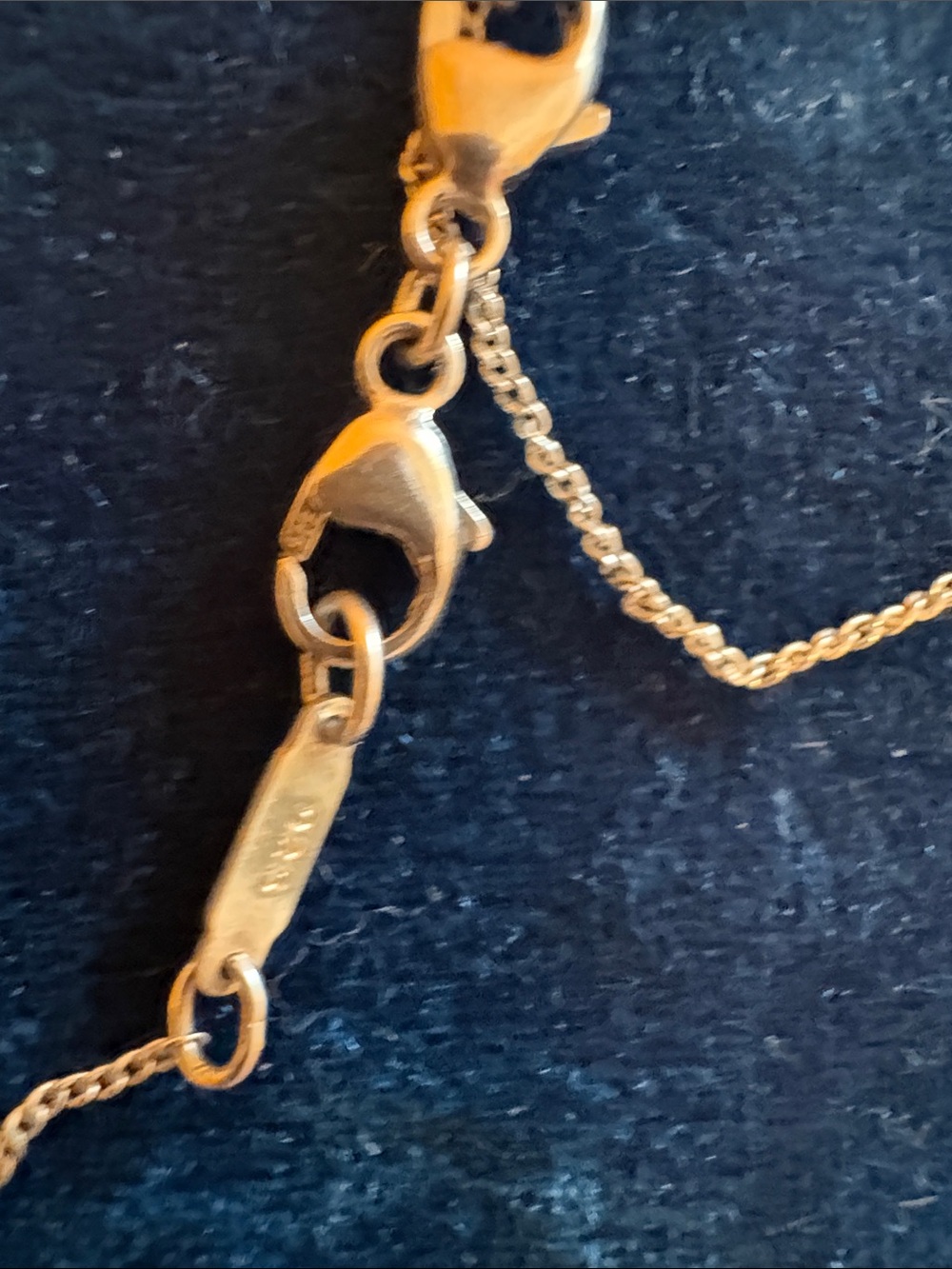 Tiffany & Co triple interlocking heart Sterling silver necklace - read - Picture 3 of 5